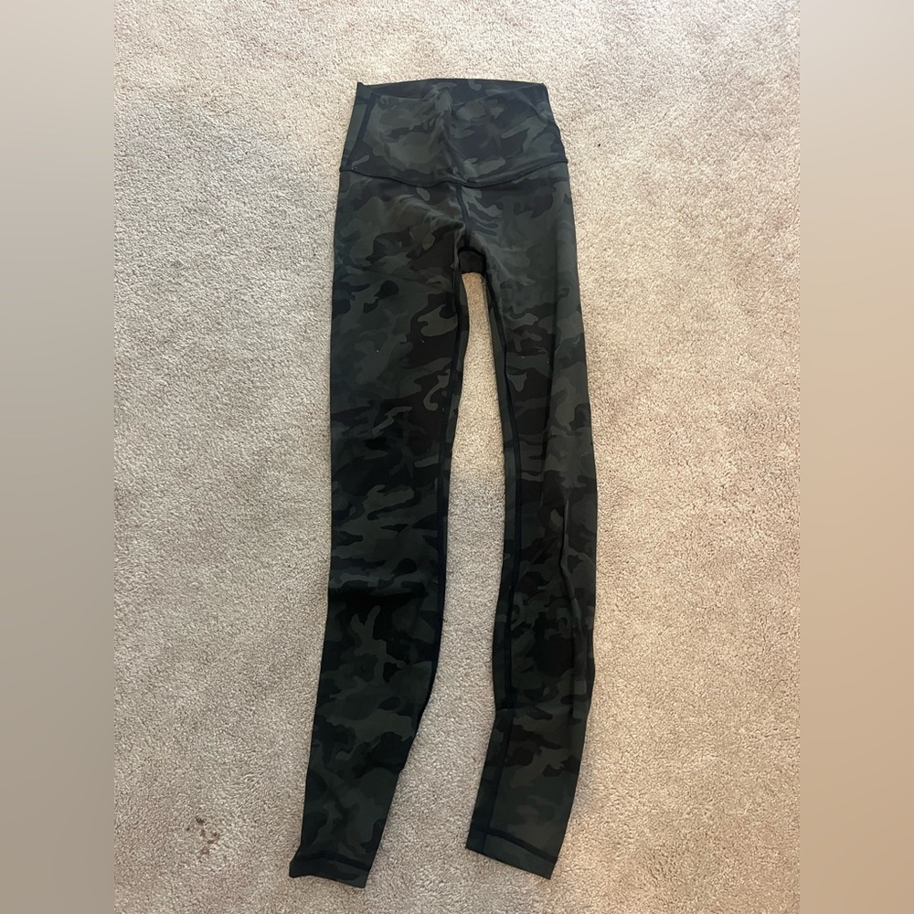 Lululemon green camo leggings 28”